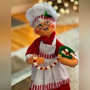 Annalee Mrs. Chef Santa / Mrs. Claus 13” #401111